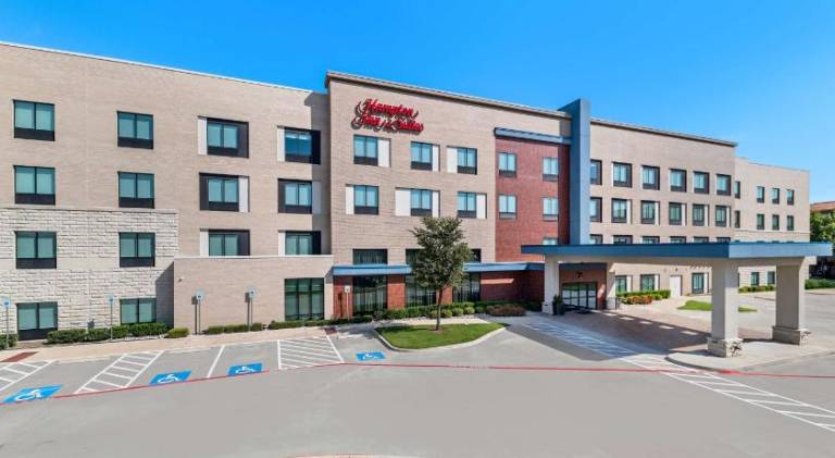 Hampton Inn & Suites by Hilton Farmers Branch Dallas in Farmers Branch, TX