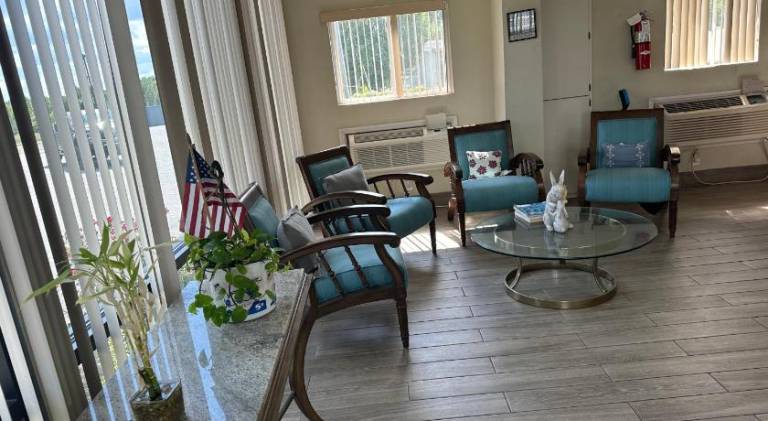 Bravo Inn Greensboro — photo 3