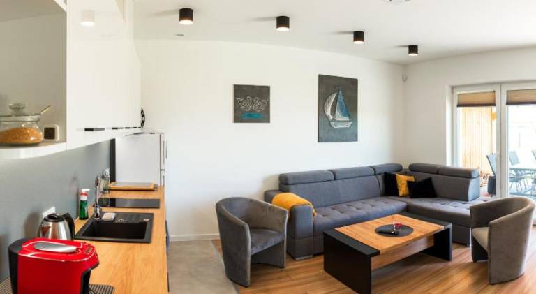 Rental apartment with barbecue, yard & terrace — photo 4