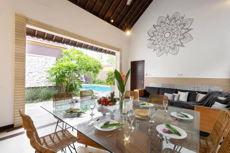 Spacious villa with terrace, yard & private pool | Pets are welcome — photo 5