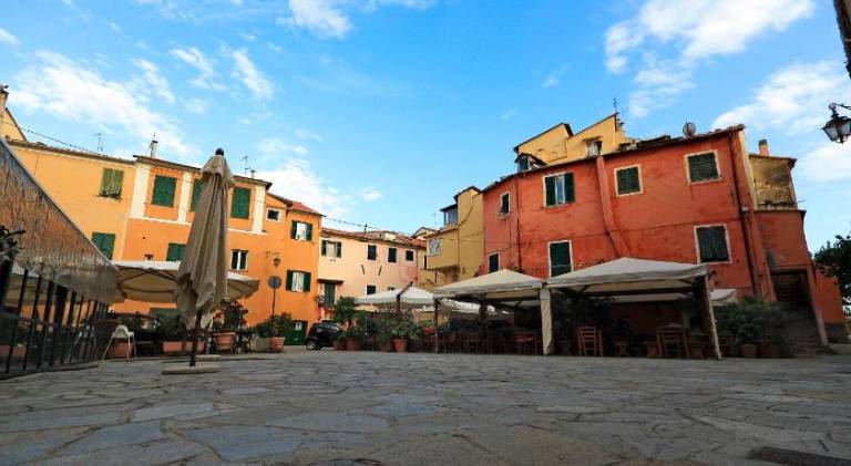 Apartment with 2 rooms for 7 persons in Imperia