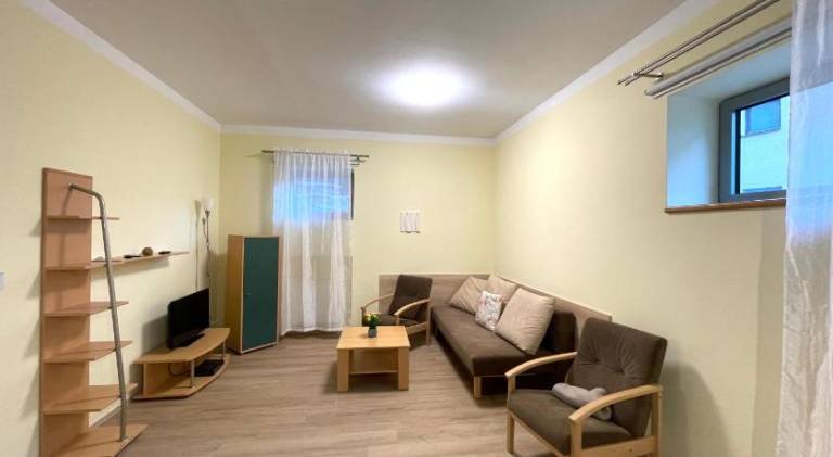 Beautiful apartment with patio & garden | Pet-friendly — photo 3