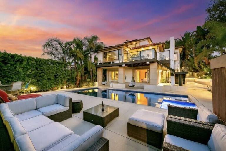 House Mission Valley