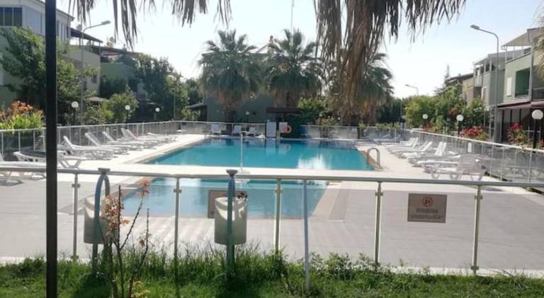 Villa with private pool, terrace & garden — photo 5