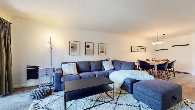 Condo with grill, jacuzzi & sauna | Mountain view — photo 4