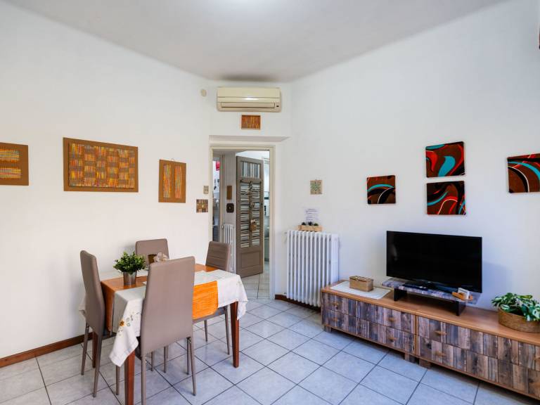 Rental apartment with 1 room for 5 persons — photo 4