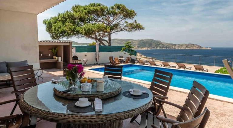 Pleasant villa with pool | Pets are welcome — photo 3