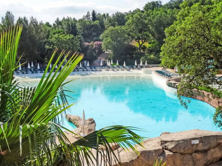Rental apartment with pool & garden | Nature view — photo 3