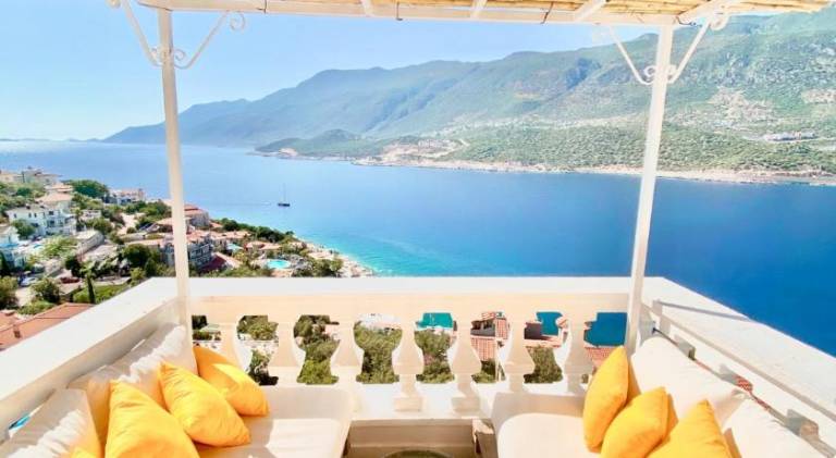 Villa with jacuzzi, private pool & patio | Perfect for remote work | Pets are welcome in Antalya