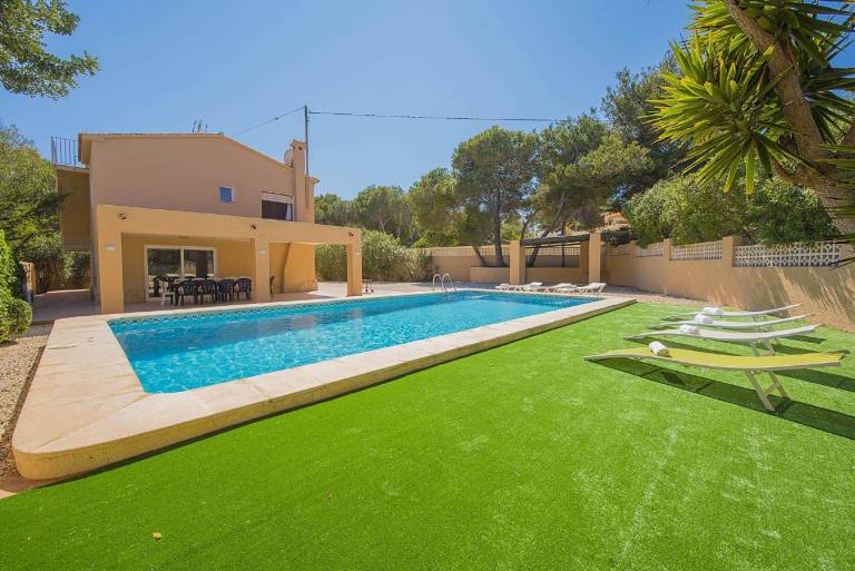 Villa with private pool, garden & barbeque — photo 2