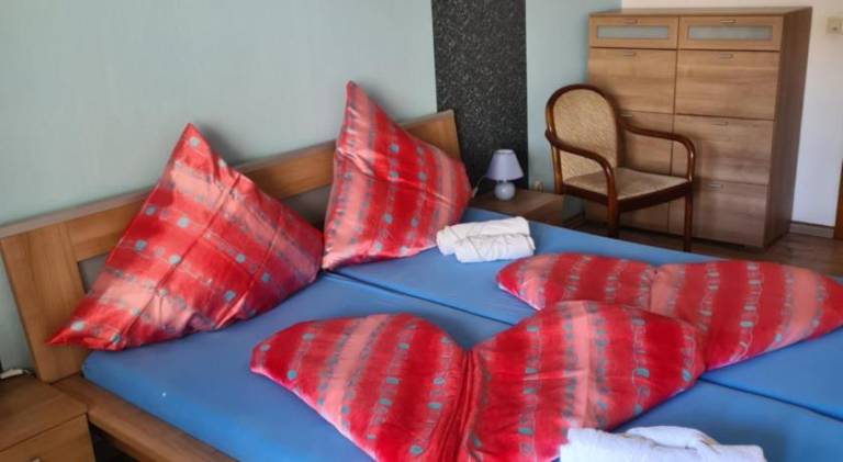 Zum Feti Pension und Restaurant in Ruedesheim am Rhein