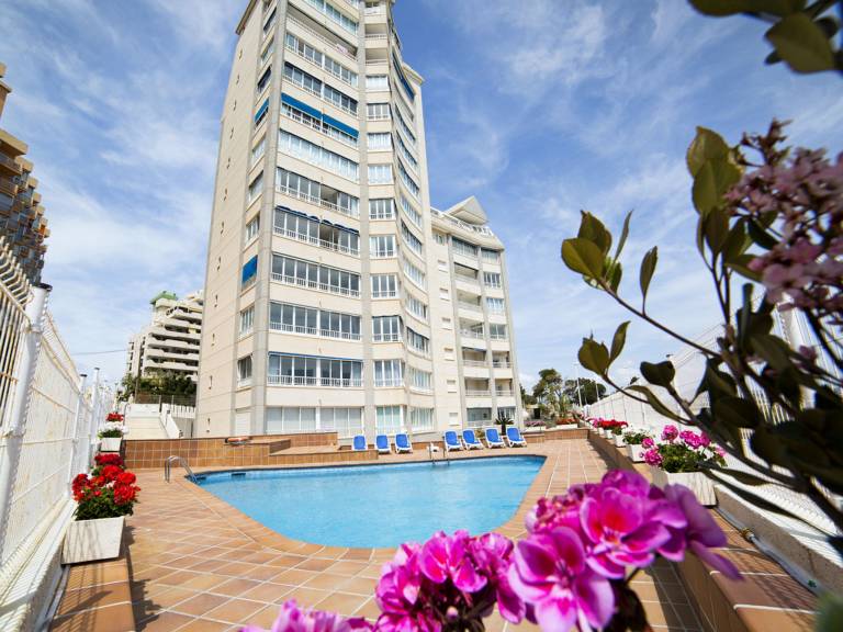 Holiday apartment with pool & patio | Sea view | Suitable for remote work — photo 5