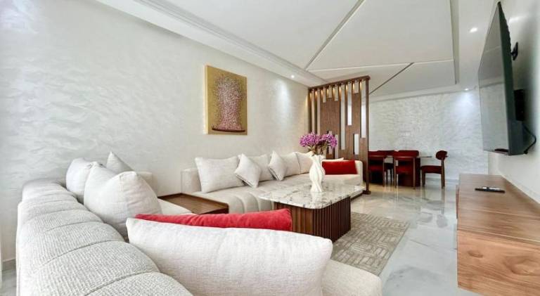 Apartment with pool — photo 2