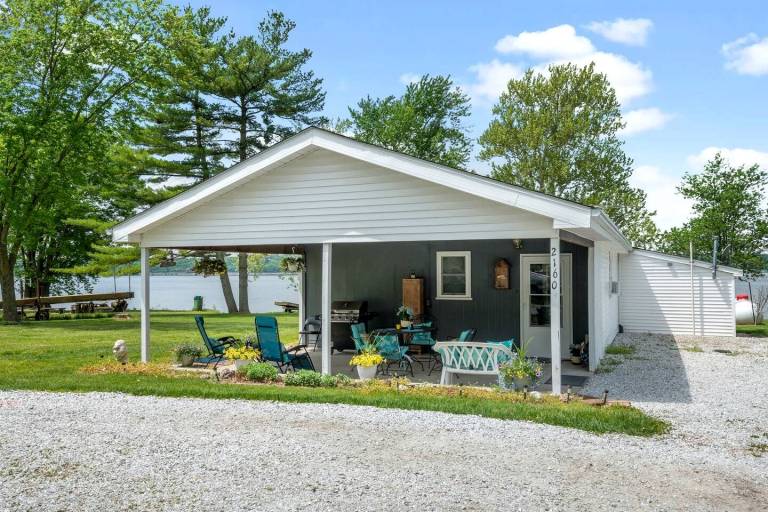 House  Sonora Township