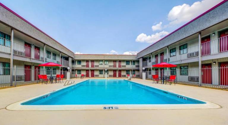 Red Roof Inn Lewisville — photo 4