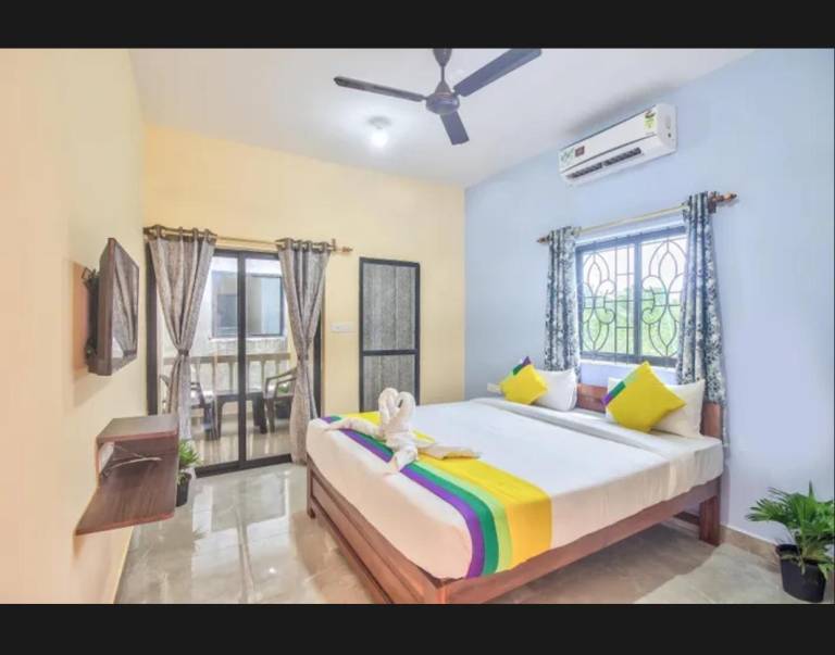 Crystal Bay Baga in Anjuna