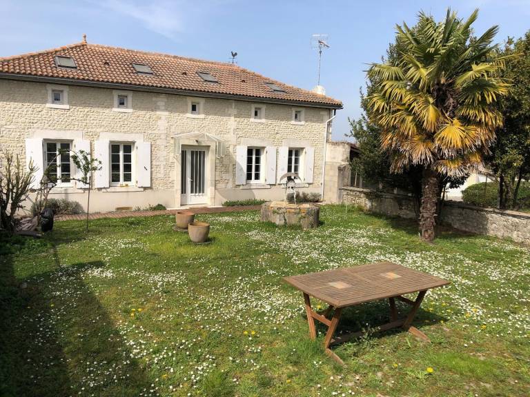 Maison de vacances  Barbezieux-Saint-Hilaire