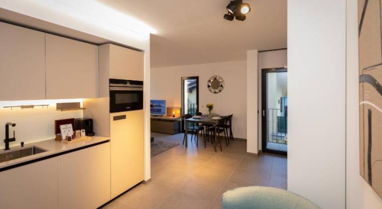 Serviced apartment with patio — photo 4