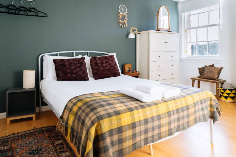 Charming 3BD APT in the Heart of Vibrant Old Town
