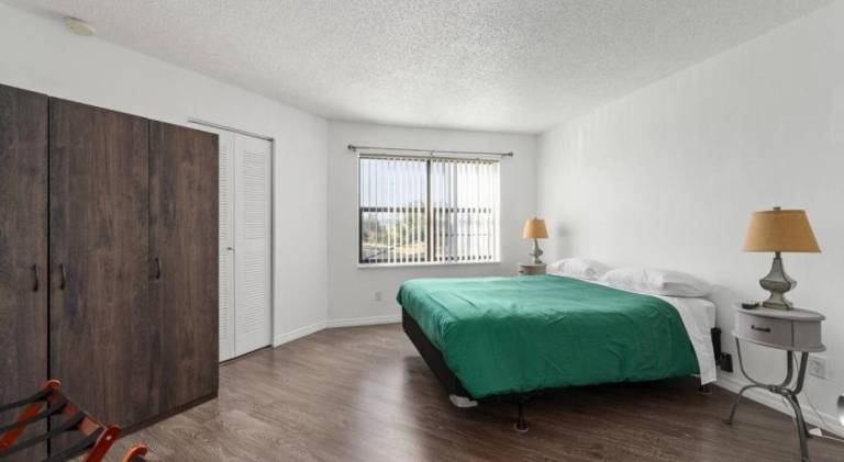 Pleasant vacation home with pool & hot tub | Good for workation | Pets are welcome in Orlando, FL