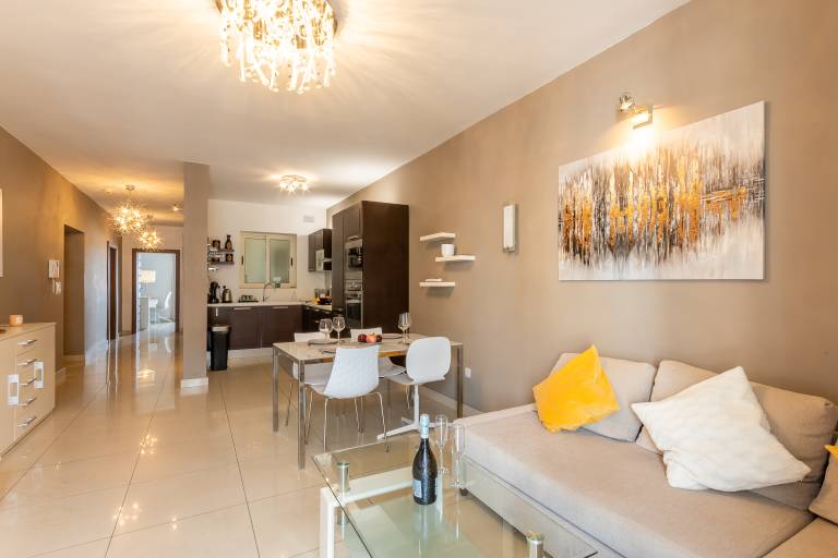 Family-friendly rental apartment with terrace | Pet-friendly — photo 4