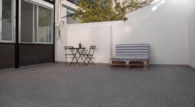 Rental apartment with patio in Lisbon