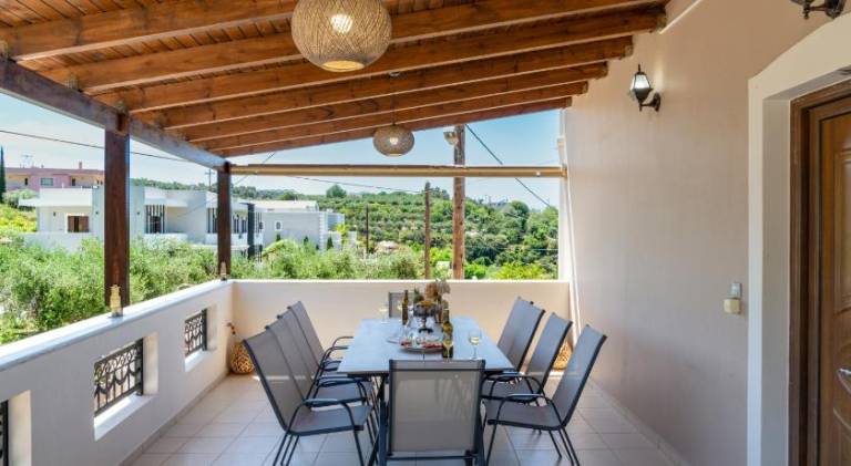 Fully equipped villa with private pool, BBQ & patio | Suitable for remote work | Dogs allowed — photo 5