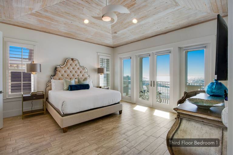 Family-oriented spacious vacation home with barbeque & private pool | Beach view | Pets are welcome — photo 5