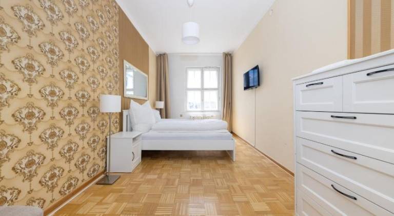 Holiday apartment with 5 rooms for 12 persons in Berlin