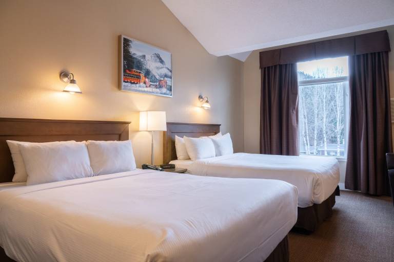 Superior Room 2 Queens