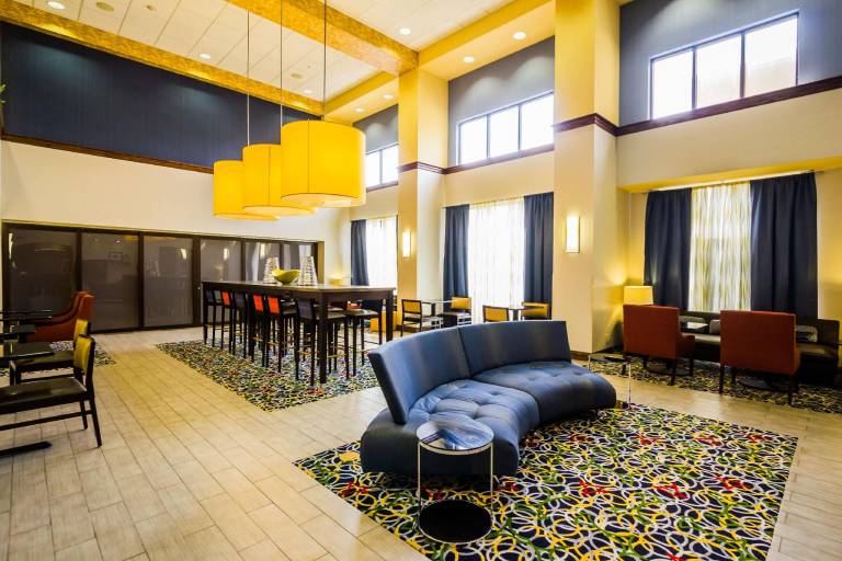 Hampton Inn & Suites Natchez — photo 2