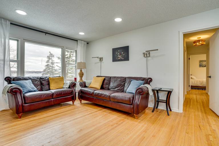 Waterfront Eagle Lake Home w/ Yard & Deck — photo 4