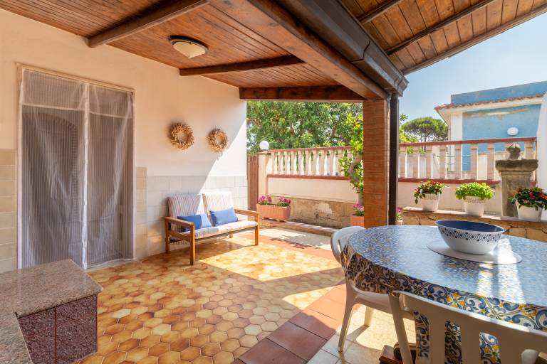 Child-friendly villa with patio, barbeque & yard | Garden view | Perfect for remote work | Pet-friendly — photo 4
