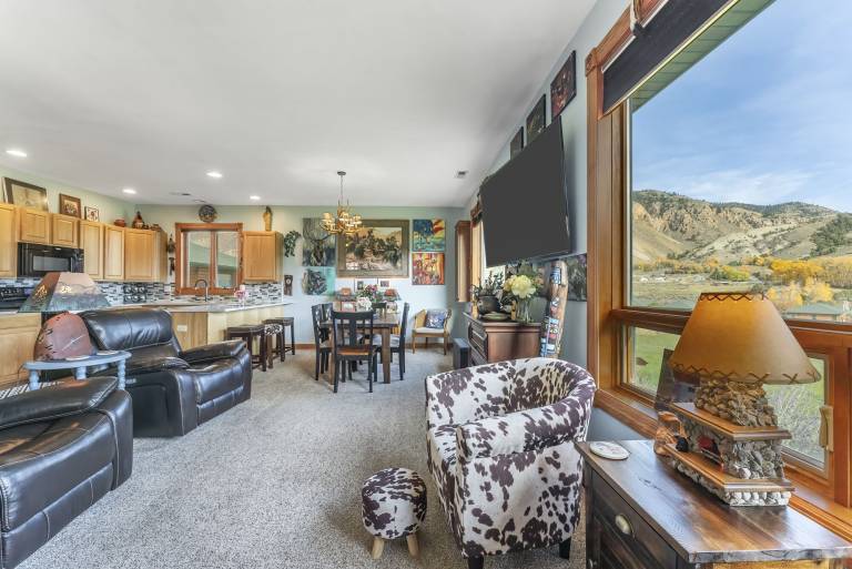 Gardiner, MT Vacation Rentals from 109 Hometogo