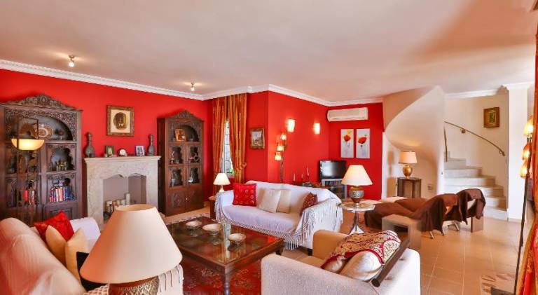 Fully equipped pleasant villa with terrace, private pool & yard | Pets allowed — photo 2