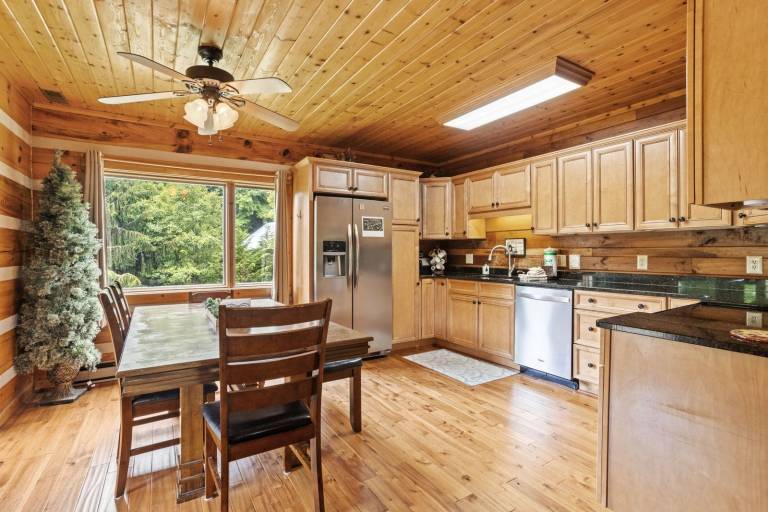 Cabin with BBQ | Mountain view — photo 3