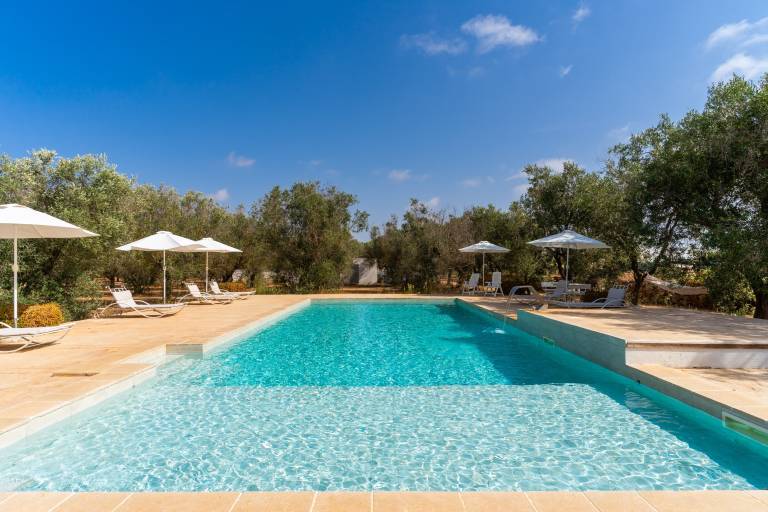 Holiday Apartment "Domus Mea Salento Arazzo Verde" with Shared Pool, Shared Terrace & Wi-Fi in Ugento