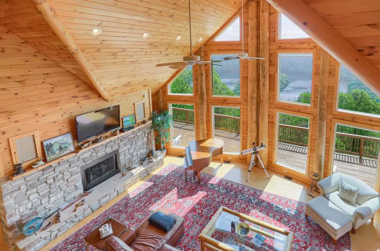 Lodge James Creek