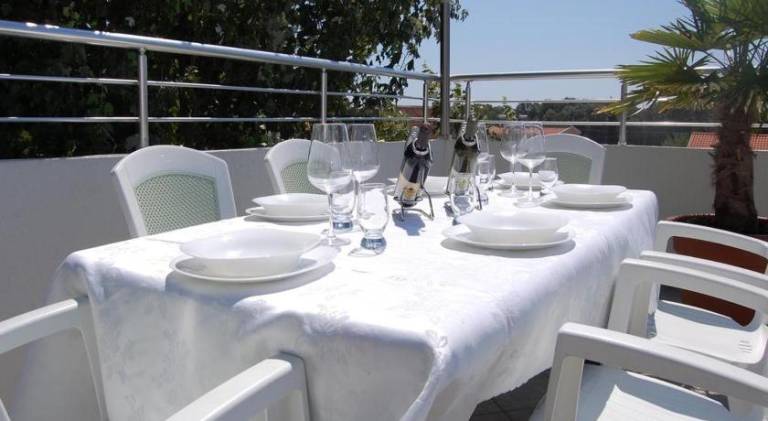 Apartment with 2 rooms for 5 persons — photo 3