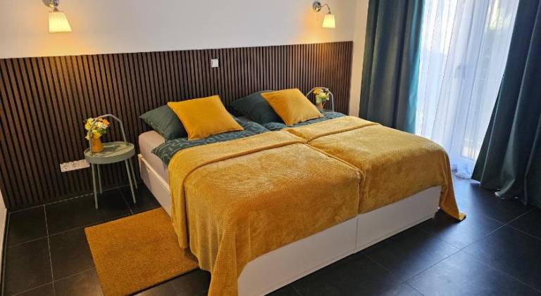 175 m&sup2; Ferienwohnung