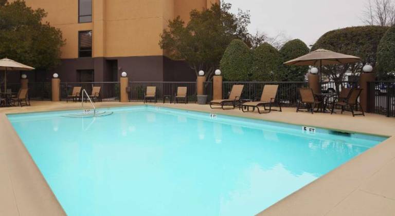 Hampton Inn Charlotte-University Place — photo 2