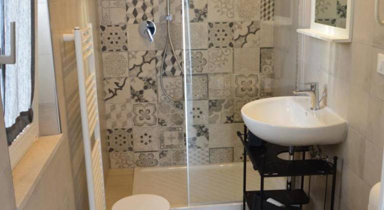 Rental apartment with pool, garden & patio — photo 2