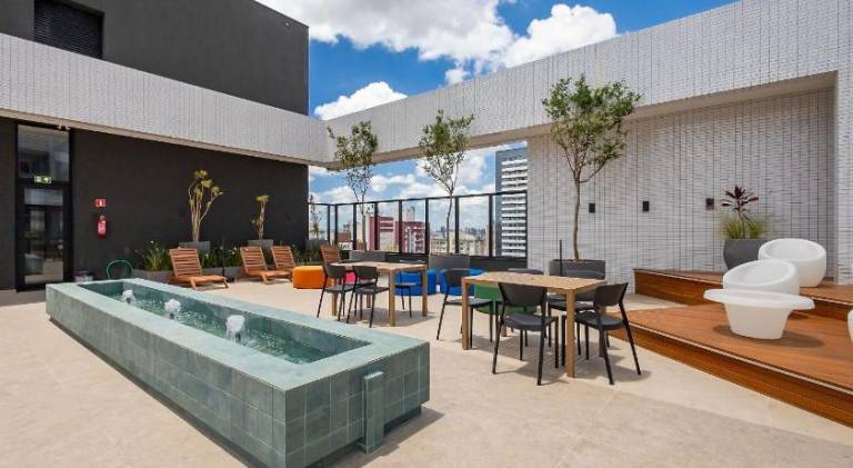Rental apartment with garden, terrace & pool — photo 4