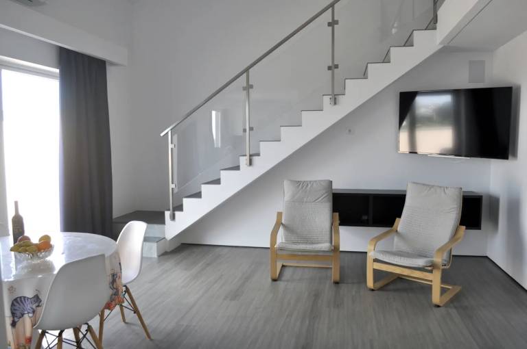 Penthouse Seaside Apartment B Faraway