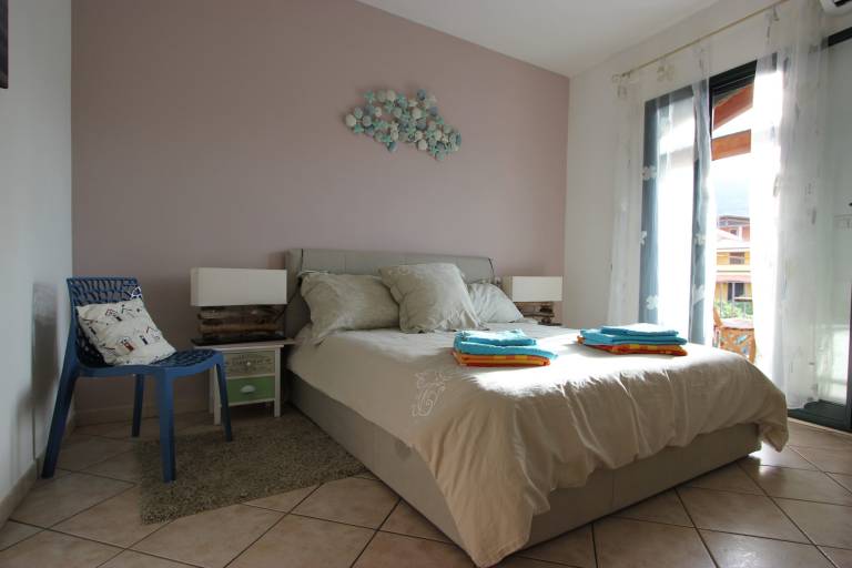 Holiday Home 'La Terrazza sulla Corsica' with Sea View, Wi-Fi & Air Conditioning — photo 3