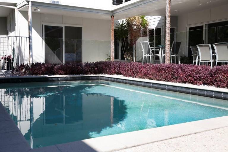 House Moffat Beach