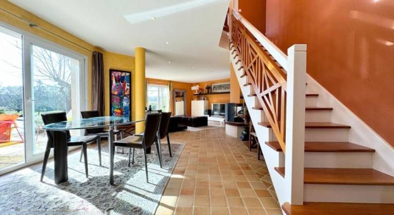 Beautiful vacation home with pool | Pets allowed — photo 3