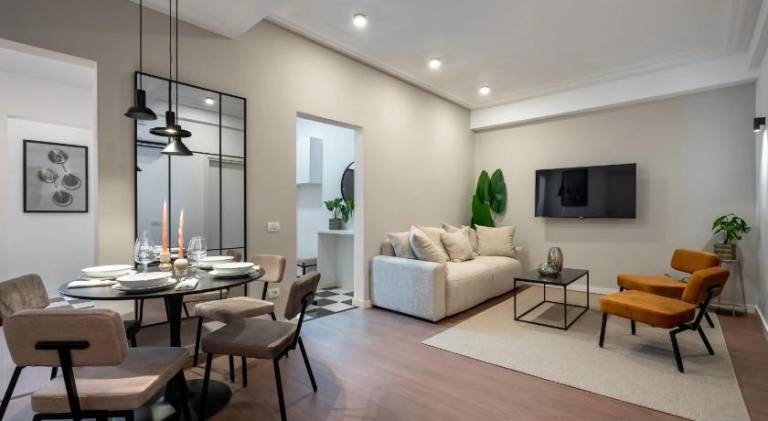 Trendy 2BR on Regina Elisabeta - Balcony with Cismigiu Park Views in Bucharest