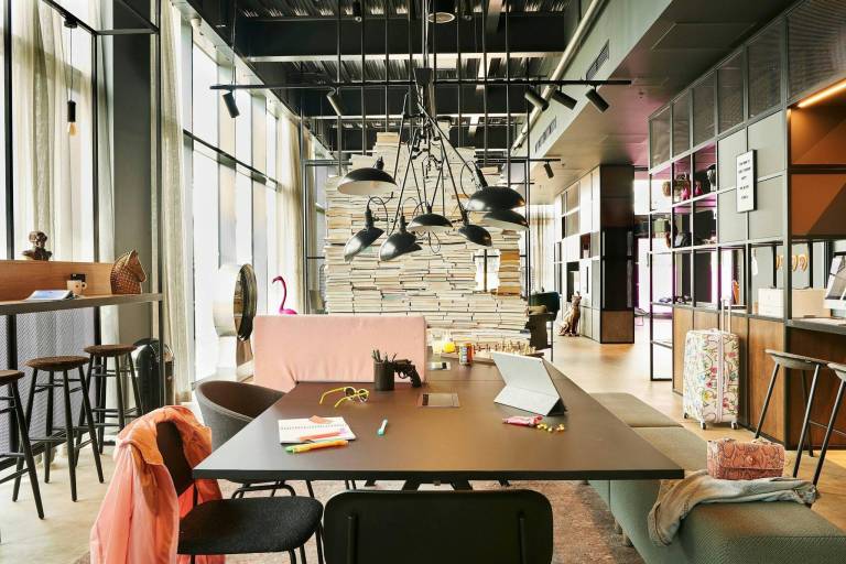 Moxy Edinburgh Airport — photo 4