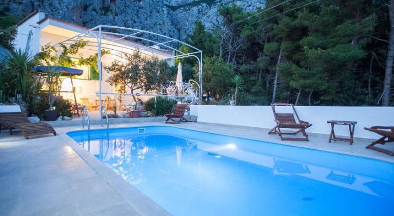 Villa with pool in Tucepi